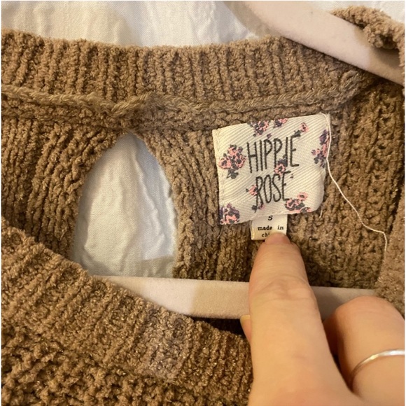 Hippie Rose Tan open back Sweater - Picture 3 of 3